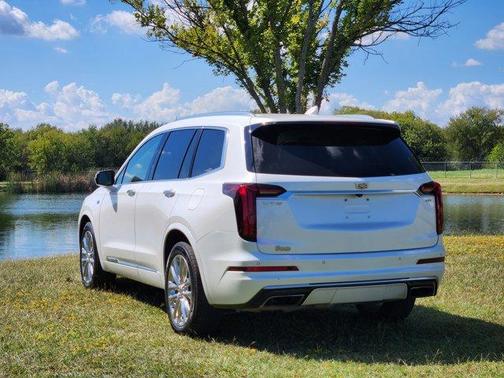 2023 Cadillac XT6 Premium Luxury FWD