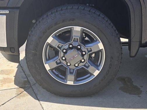 2025 GMC Sierra 2500 SLT