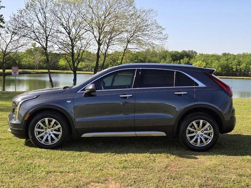 2020 Cadillac XT4 Premium Luxury