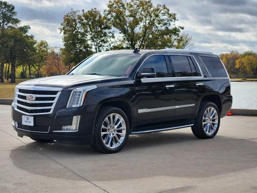 2017 Cadillac Escalade Luxury