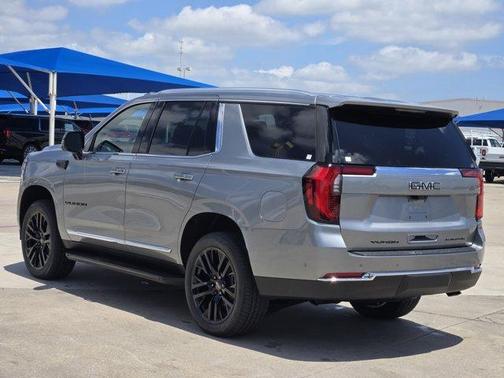 2025 GMC Yukon Elevation