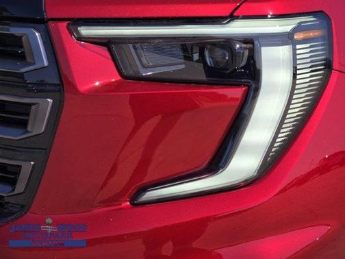 2025 GMC Acadia AT4
