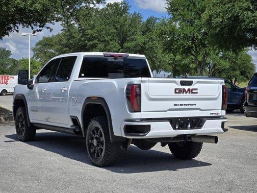 2024 GMC Sierra 2500 AT4