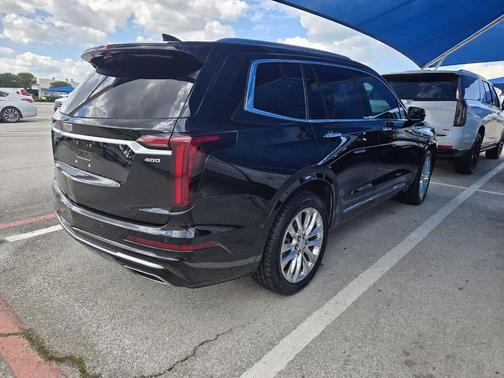 2022 Cadillac XT6 Premium Luxury FWD