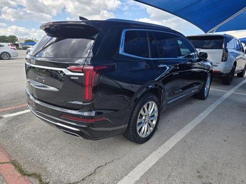 2022 Cadillac XT6 Premium Luxury FWD