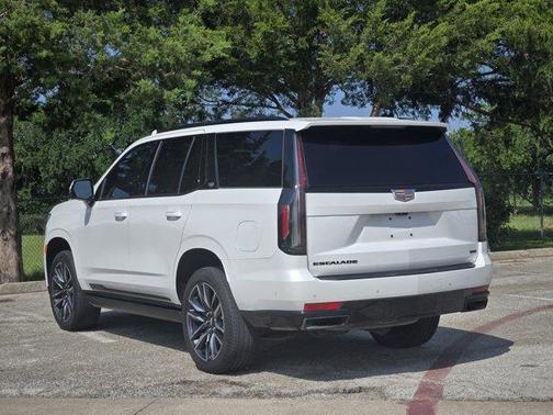 2022 Cadillac Escalade Sport