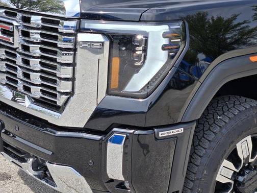 2025 GMC Sierra 2500 Denali