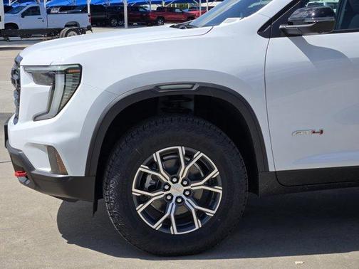 2025 GMC Acadia AT4