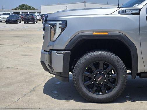 2025 GMC Sierra 2500 AT4