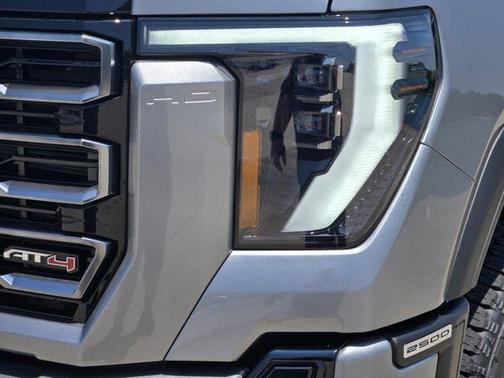 2025 GMC Sierra 2500 AT4