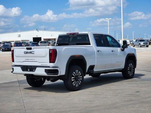 2025 GMC Sierra 2500 Denali Ultimate