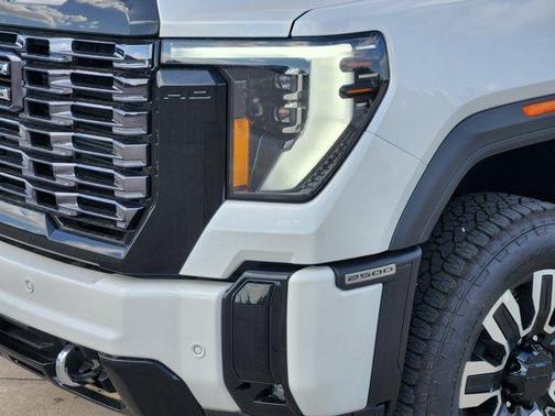 2025 GMC Sierra 2500 Denali Ultimate