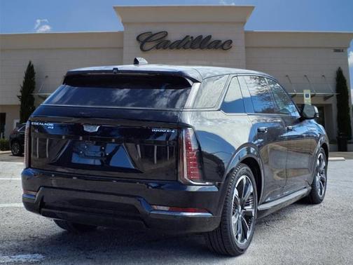 2025 Cadillac Escalade IQ 1