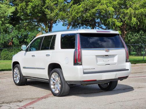 2020 Cadillac Escalade Premium Luxury
