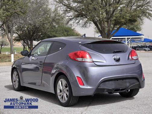2016 Hyundai Veloster Base