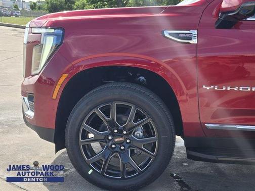 2025 GMC Yukon Elevation