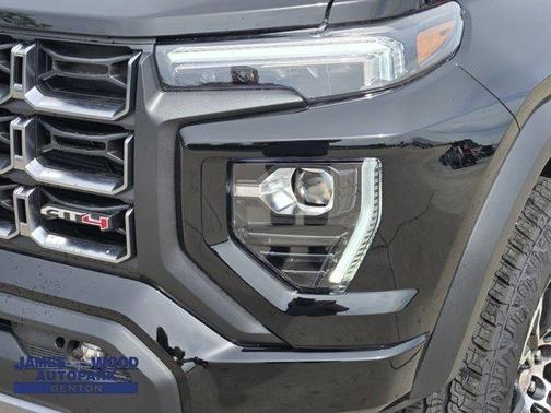 2025 GMC Canyon AT4
