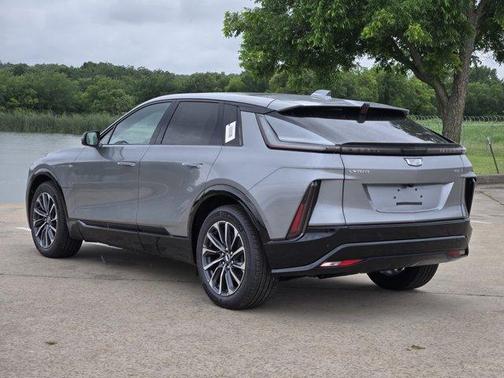 2025 Cadillac LYRIQ Sport