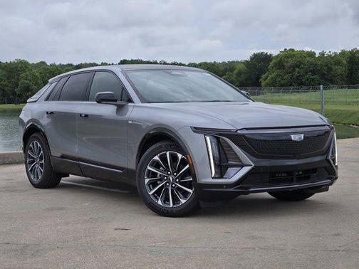 2025 Cadillac LYRIQ Sport