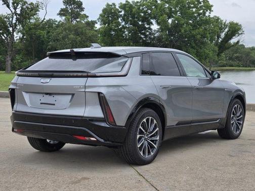 2025 Cadillac LYRIQ Sport