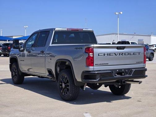 2026 Chevrolet Silverado 2500 Custom