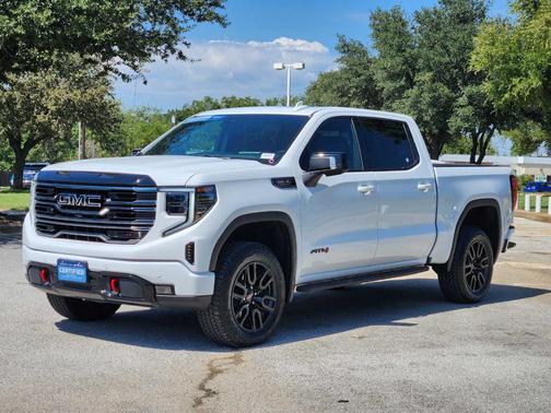 2025 GMC Sierra 1500 AT4