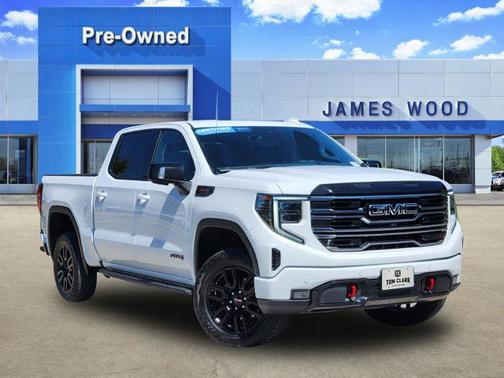 2025 GMC Sierra 1500 AT4