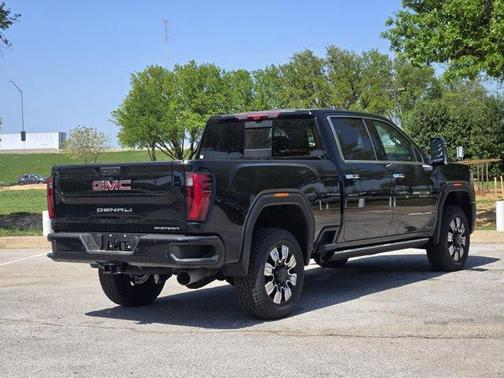 2025 GMC Sierra 2500 Denali