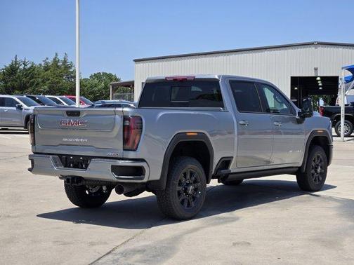 2025 GMC Sierra 2500 AT4