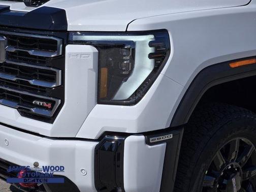 2025 GMC Sierra 2500 AT4