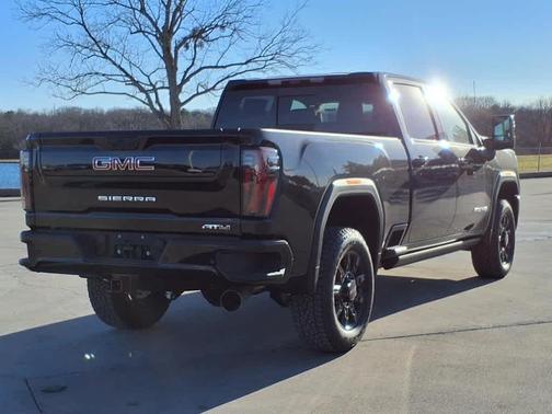 2025 GMC Sierra 2500 AT4