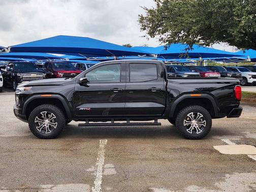 2023 GMC Canyon AT4