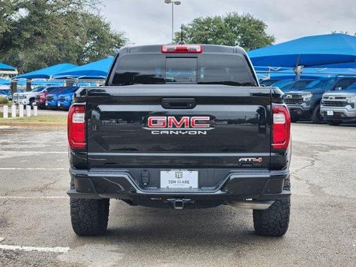 2023 GMC Canyon AT4