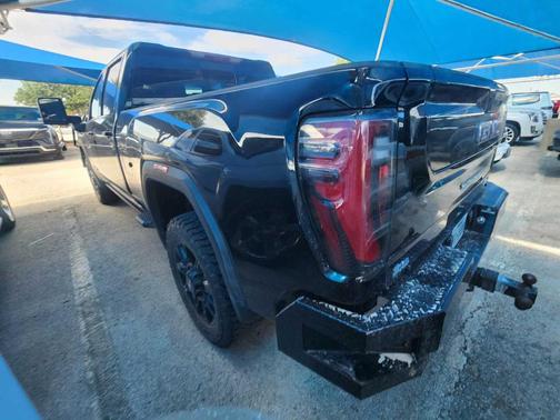 2024 GMC Sierra 2500 AT4