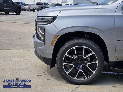 2025 Chevrolet Suburban RST