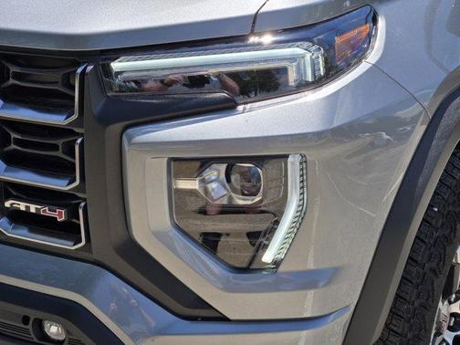 2025 GMC Canyon AT4
