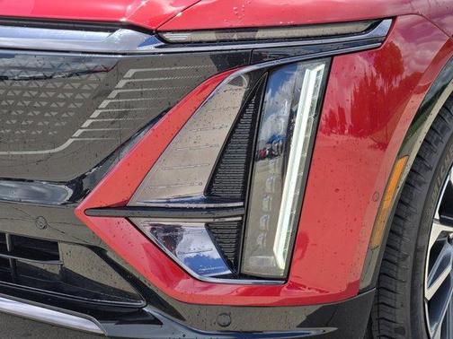 2025 Cadillac LYRIQ Sport