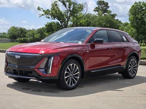 2025 Cadillac LYRIQ Sport