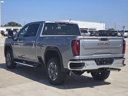 2026 GMC Sierra 2500 SLT