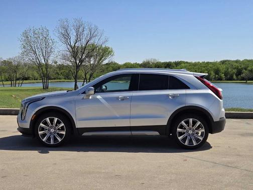 2021 Cadillac XT4 Premium Luxury