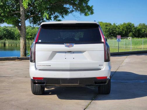 2021 Cadillac Escalade Sport