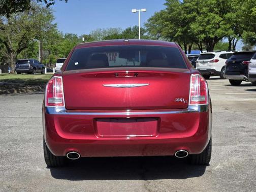 2014 Chrysler 300C Base