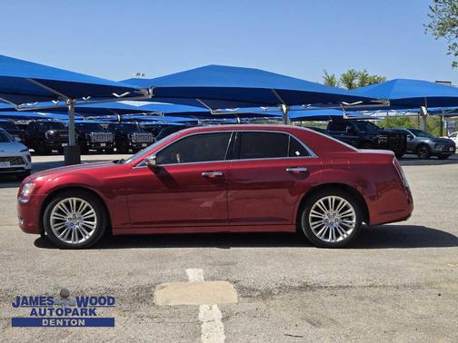2014 Chrysler 300C Base