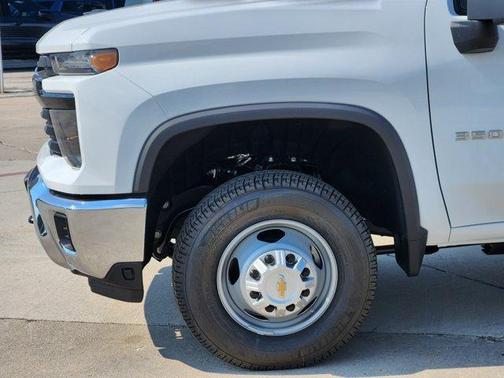 2025 Chevrolet Silverado 3500 WT