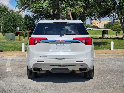 2018 GMC Acadia Denali