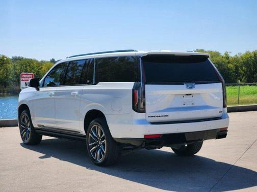 2022 Cadillac Escalade ESV Sport Platinum