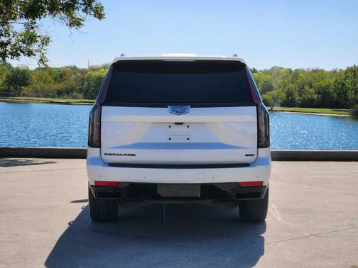 2022 Cadillac Escalade ESV Sport Platinum