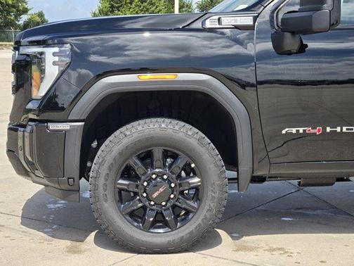 2025 GMC Sierra 2500 AT4