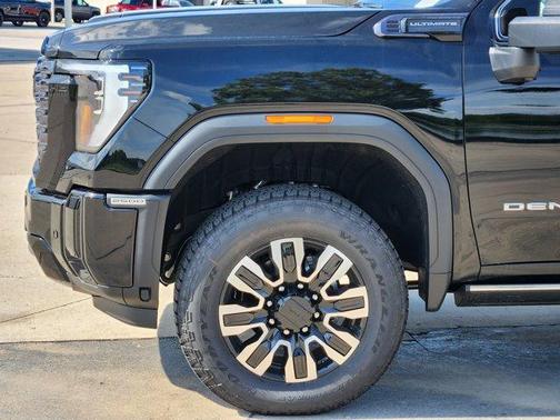 2025 GMC Sierra 2500 Denali Ultimate