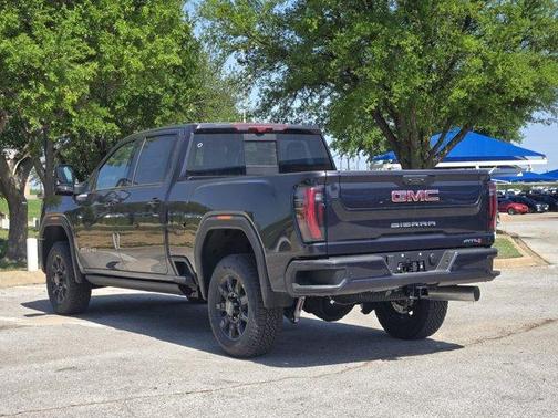 2025 GMC Sierra 2500 AT4